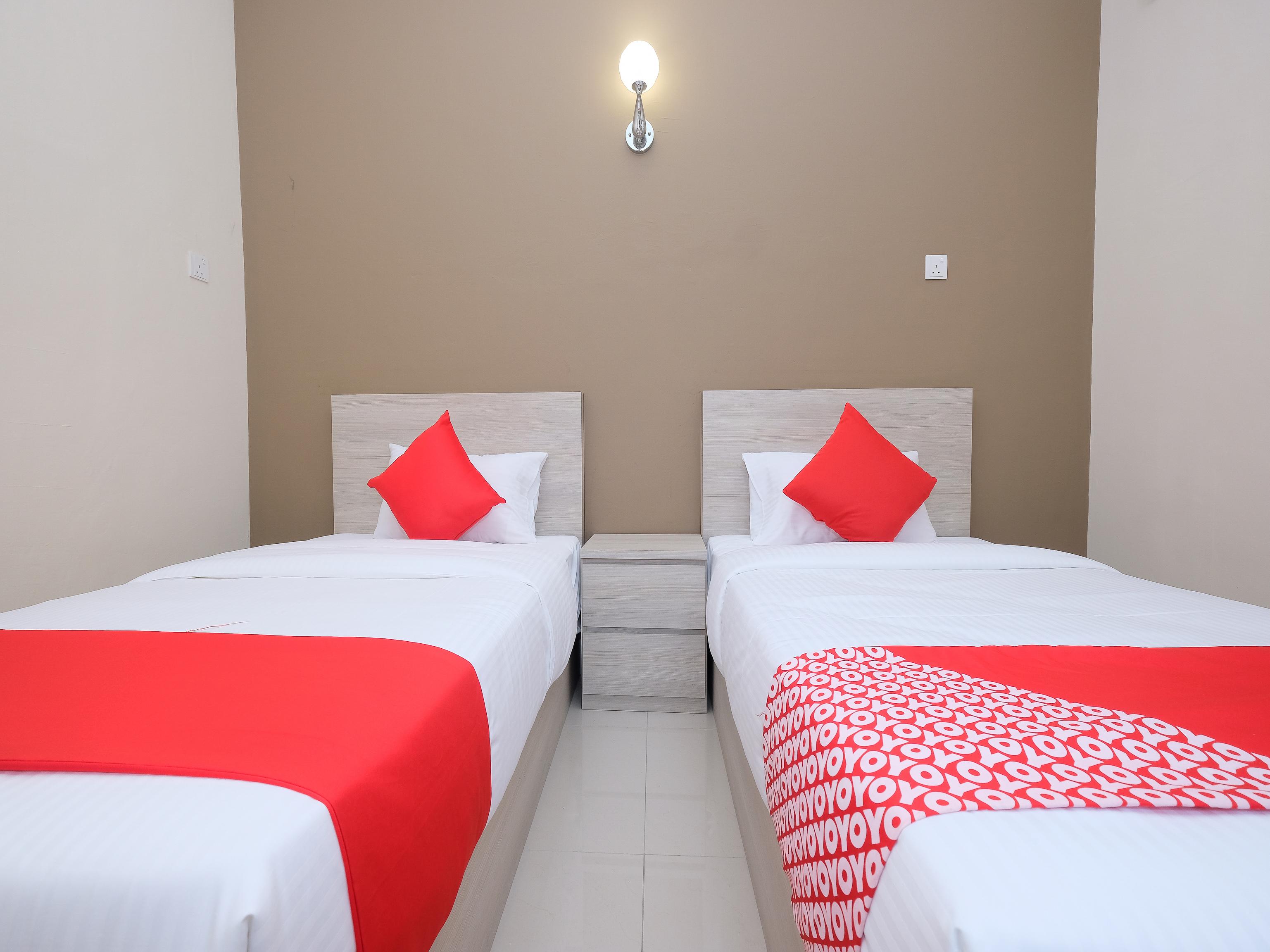 Super Oyo 43935 Mancalin Hotel Куантан Экстерьер фото