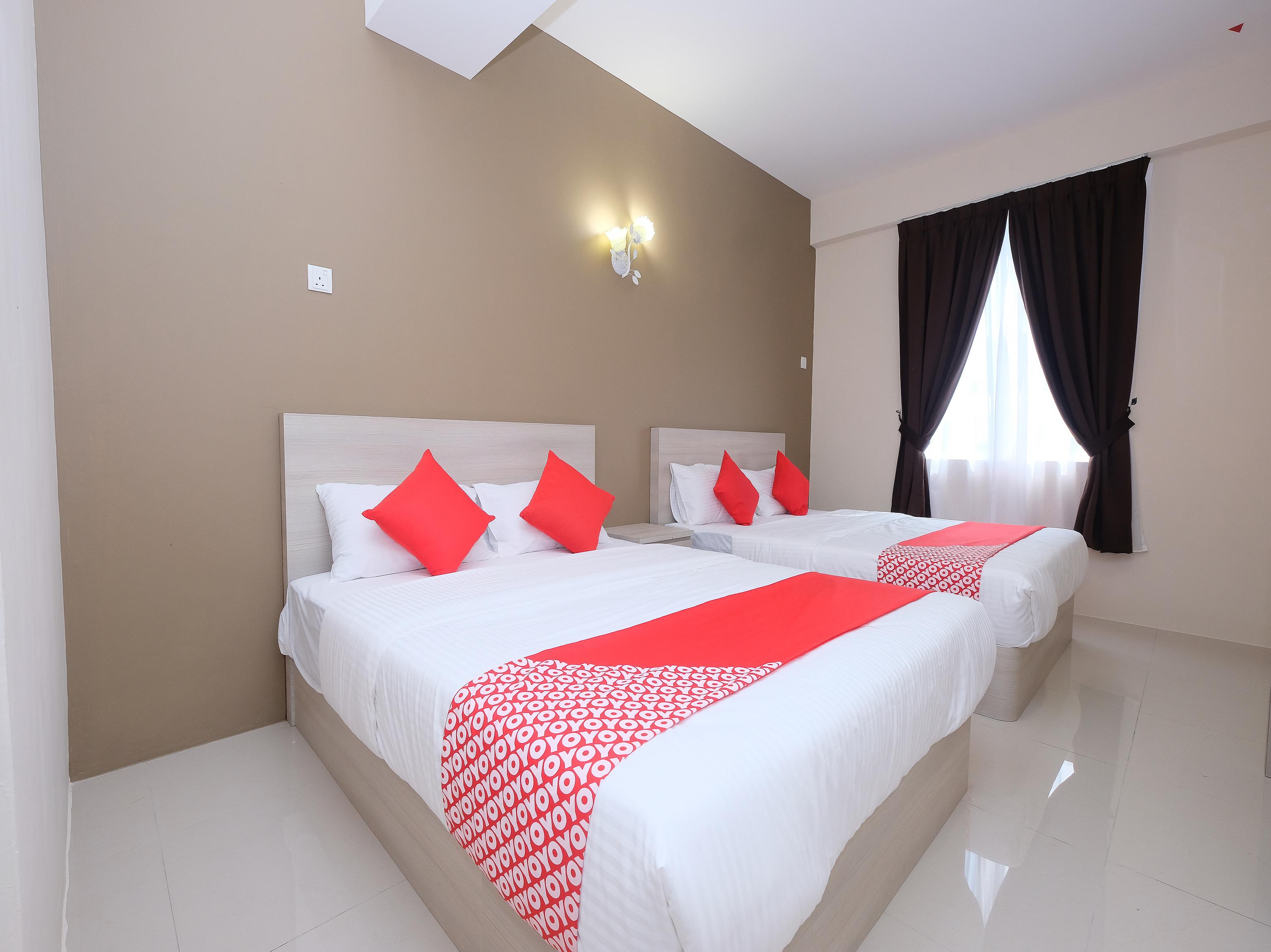 Super Oyo 43935 Mancalin Hotel Куантан Экстерьер фото