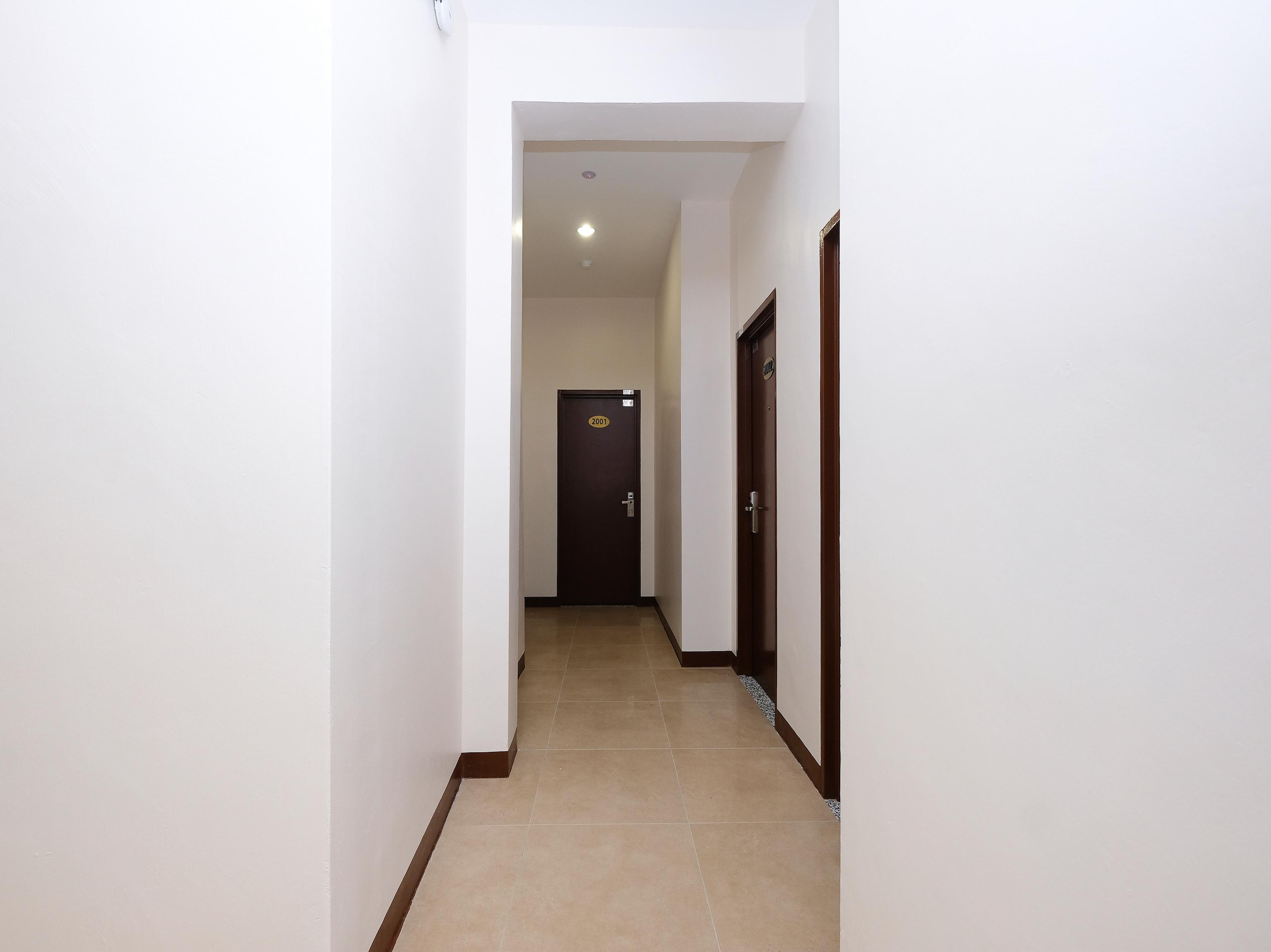 Super Oyo 43935 Mancalin Hotel Куантан Экстерьер фото