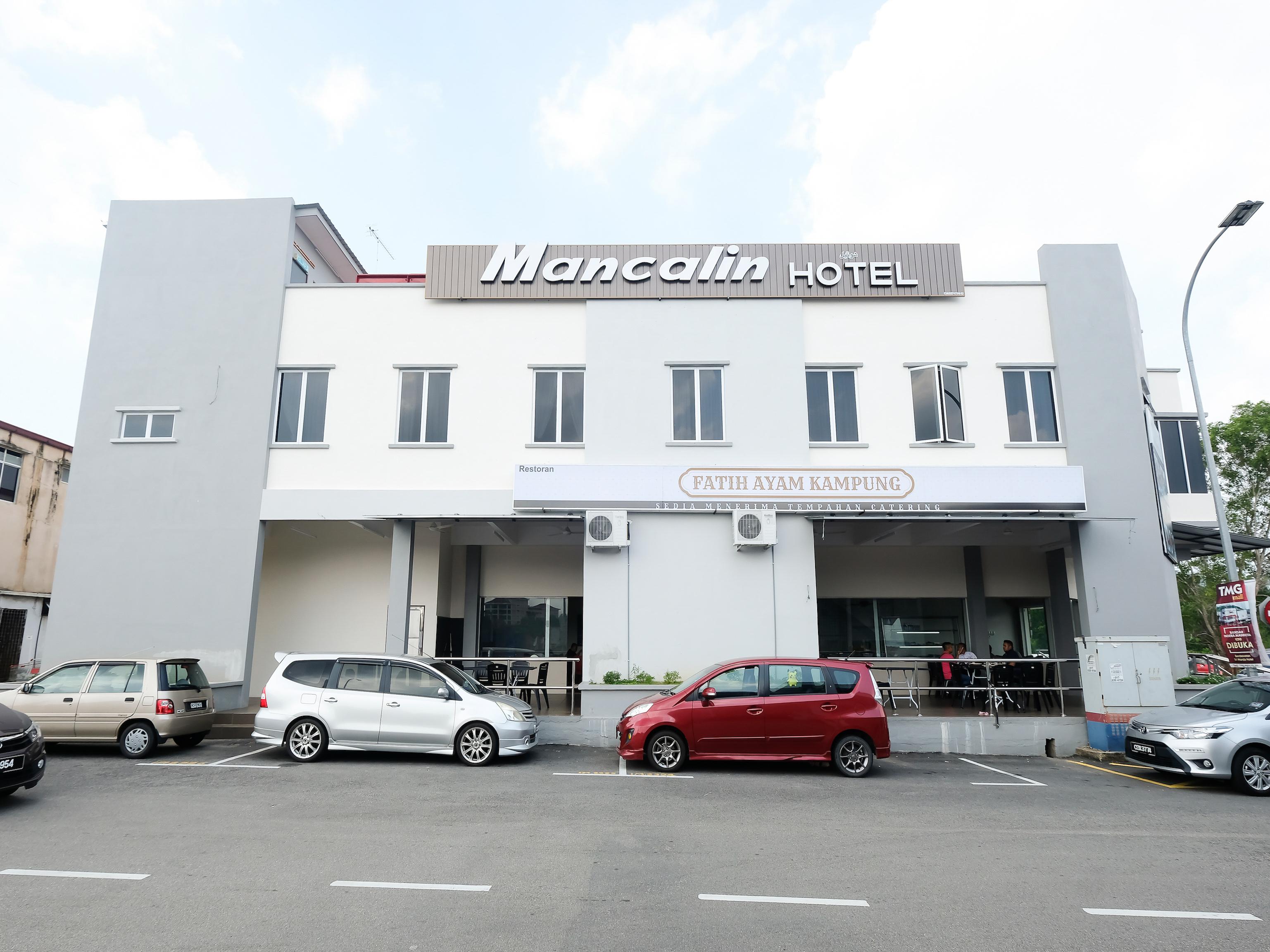 Super Oyo 43935 Mancalin Hotel Куантан Экстерьер фото