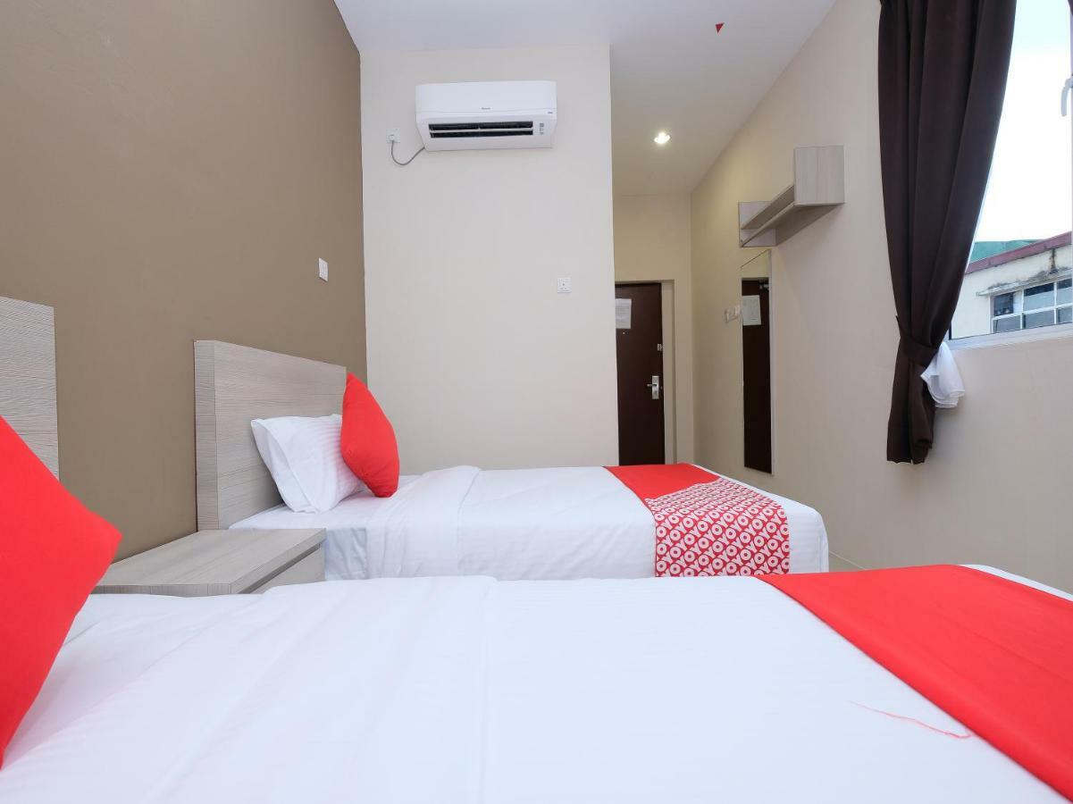 Super Oyo 43935 Mancalin Hotel Куантан Экстерьер фото
