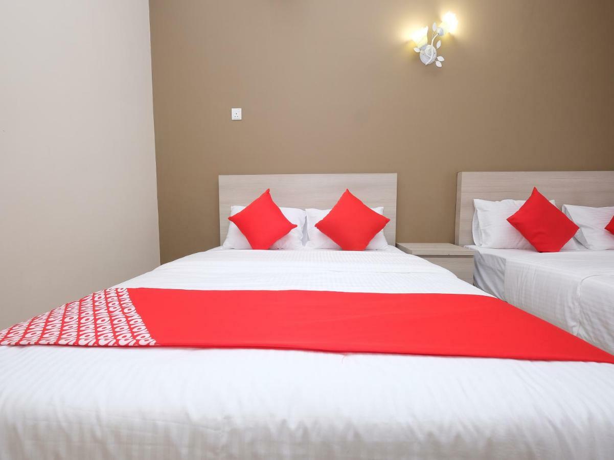 Super Oyo 43935 Mancalin Hotel Куантан Экстерьер фото